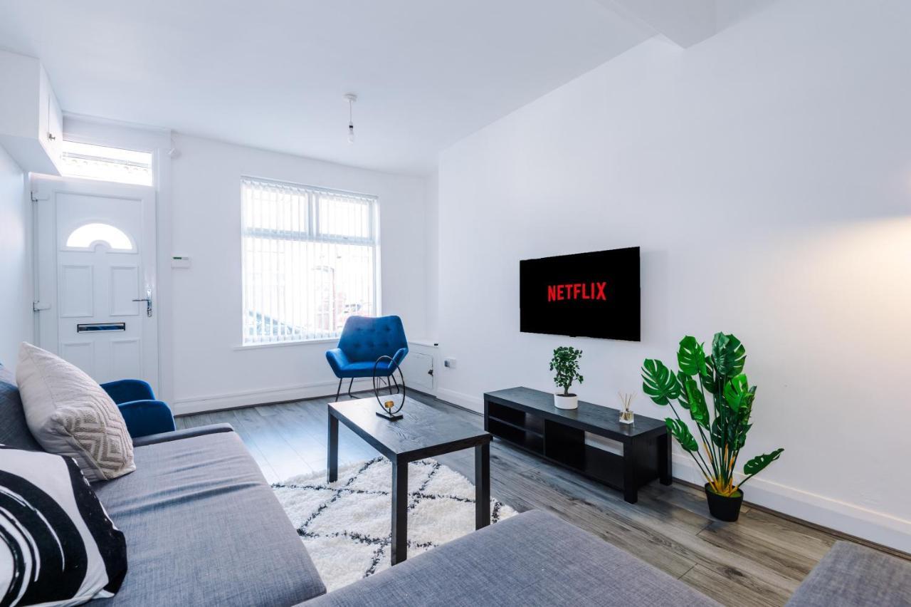 Stylish 2 Bedroom House, Entire Home, Free Parking, Wifi & Netflix 利物浦 外观 照片